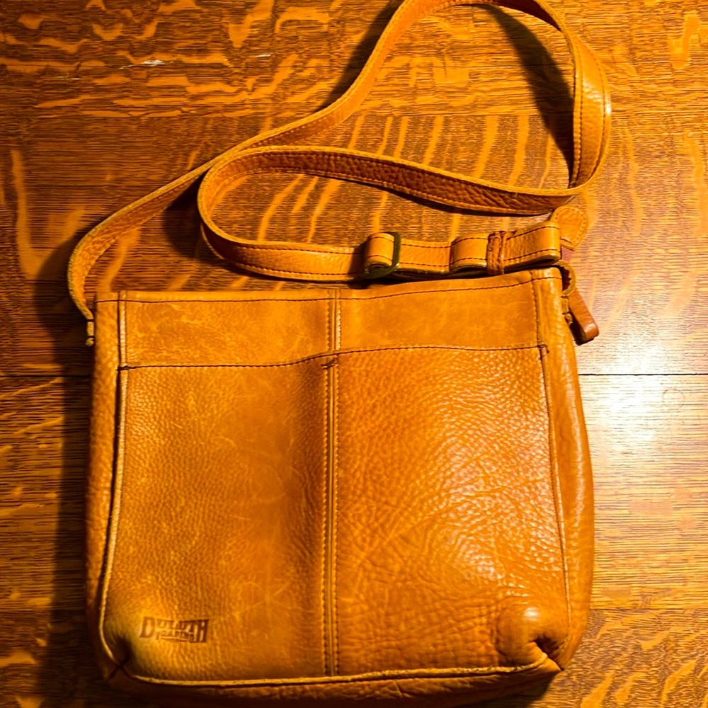 Duluth Trading Company crossbody, 10”x11”